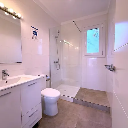 9- Mister Nine סן מיגל דה אבונה