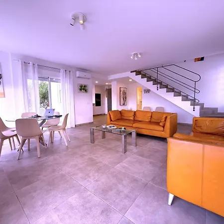 9- Mister Nine Villa