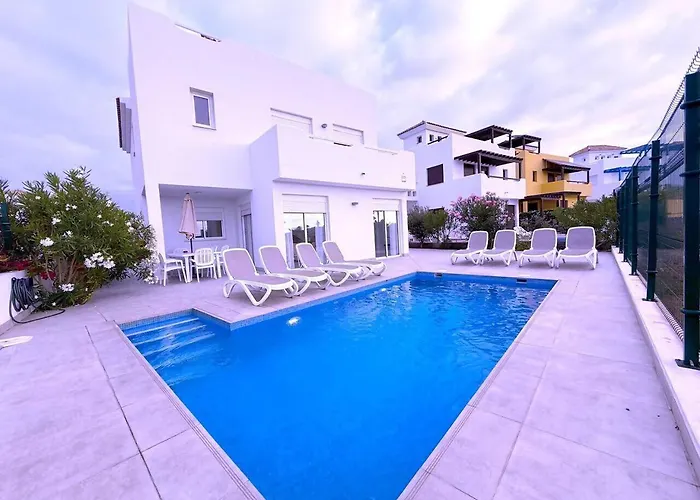 9- Mister Nine Villa *