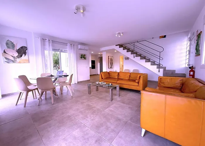 9- Mister Nine Villa